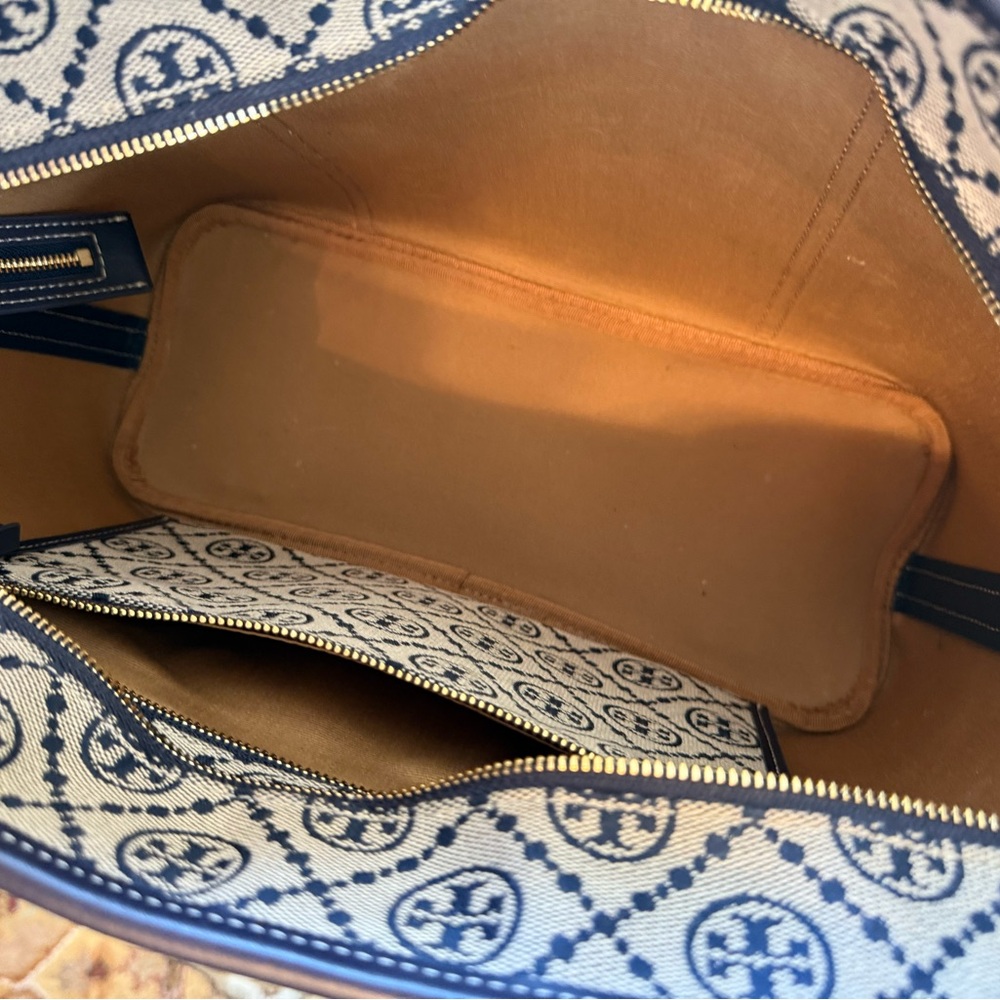 Tory Burch Navy and Gray Tote Bag - Picture 7 of 9